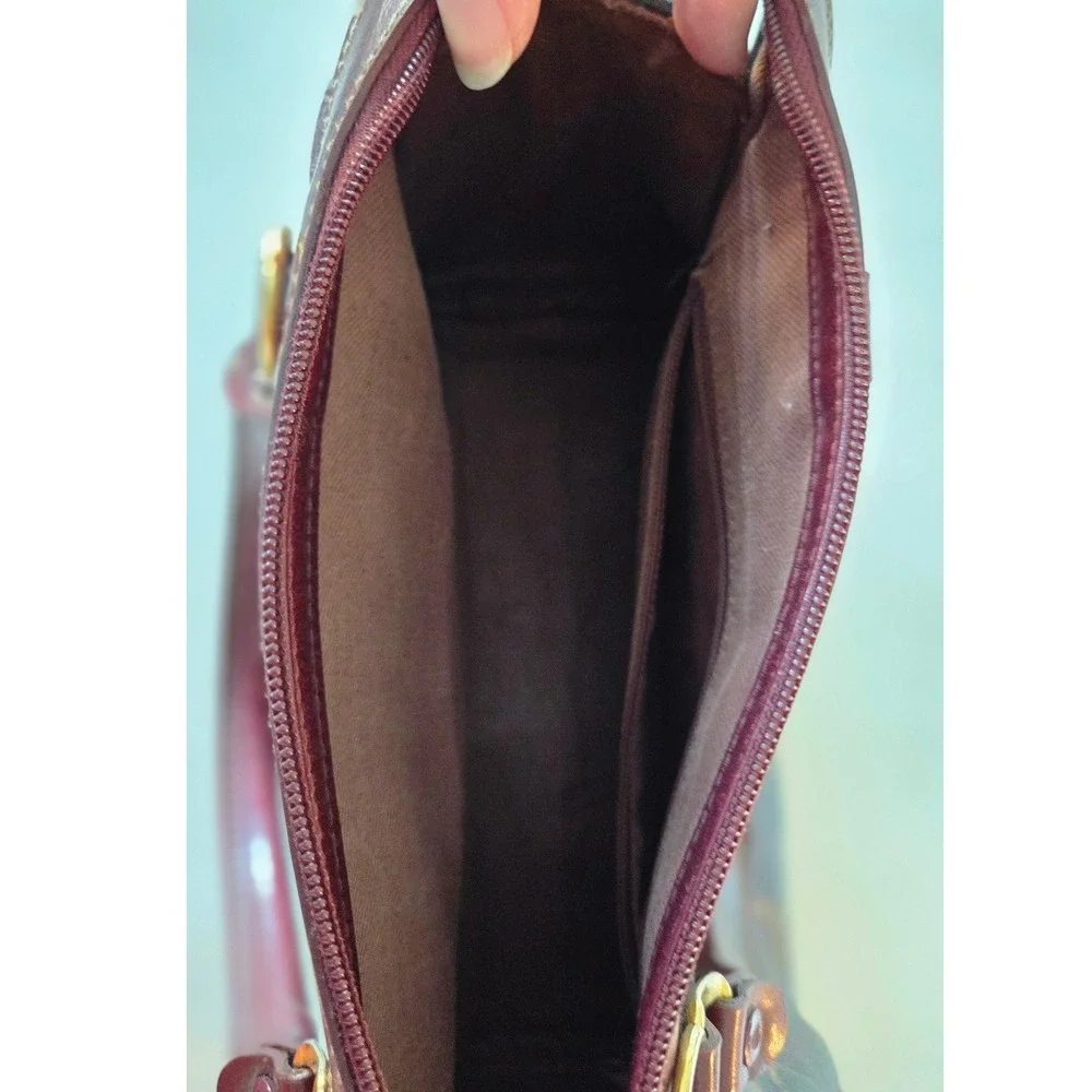 Carryland Vintage Burgundy Equestrian Heraldic Crest Satchel Handbag 90s‎ Bag